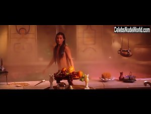 Kelly Hu in Scorpion King (2002) 1