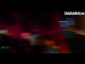 Geena Davis in GLOW (series) (2017) 9