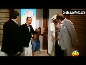 Eva Grimaldi in Rimini Rimini - Un anno dopo (1988) 18