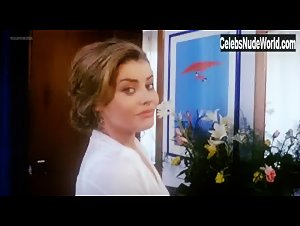 Eva Grimaldi in Non scommettere mai con il cielo (1987) 5