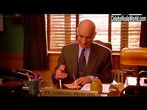 Cerina Vincent Office , Public Nudity in Not Another Teen Movie (2001) 11