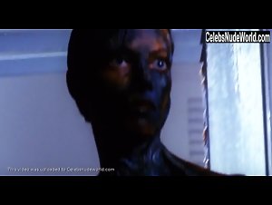 Carey Lowell in Guardian (1990) 20