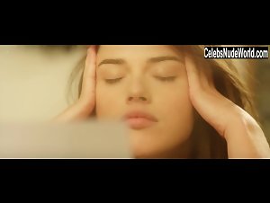 Zoe Duchesne in Words Inside (short) (2013) 7