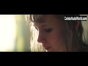 Alina Levshin in Kriegerin (2011) 7
