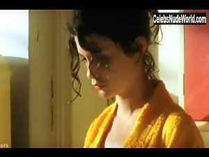 Audrey Tautou Flashing , boobs in Boiteux: Baby blues (1999) 12