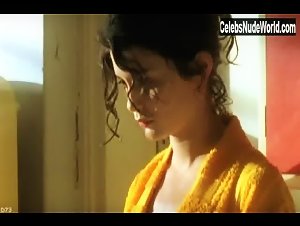 Audrey Tautou Flashing , boobs in Boiteux: Baby blues (1999) 13