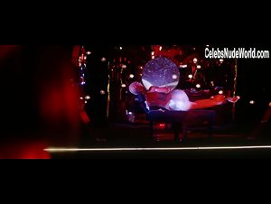 Alizee Delaruelle in 3 Days to Kill (2014) 4