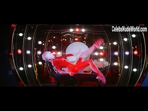 Alizee Delaruelle in 3 Days to Kill (2014) 6