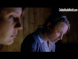 Anna Schudt in Morderisches Wespennest (2011) 18