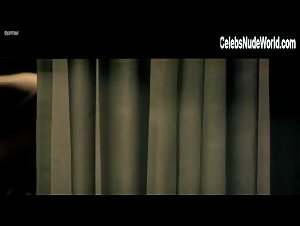 Ariadna Gil in Nueces para el amor (2000) 2