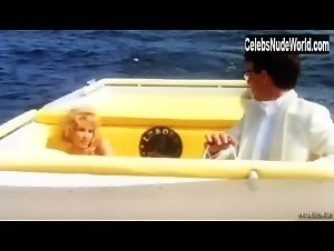 Monique Gabrielle Ouotdoor , boobs in Emmanuelle 5 (1987) 14