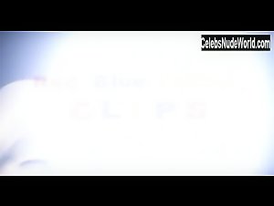 Gabrielle Richens Flashing boobs , Beach in Hack! (2007) 4