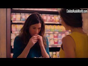 Gabrielle Hespe in Mrs. Fletcher (2019) 10