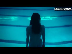 Gabrielle Hespe in Mrs. Fletcher (2019) 15