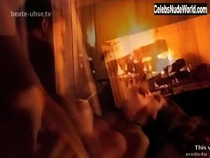 Gabriella Hall boobs , Nipples scene in Thief (2000) 13