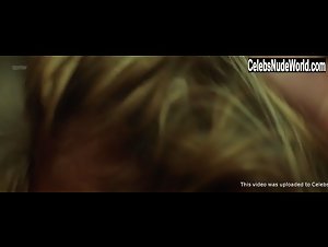 Sophie Kennedy Clark in Obey (2018) 3