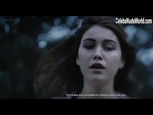 Charlotte Best in Alone (short) (2015) 4