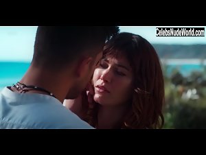 Charlotte Best in Tidelands (series) (2018) 1