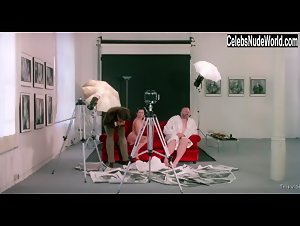 Chloe Webb boobs , Voyeur in Belly of an Architect (1987) 19