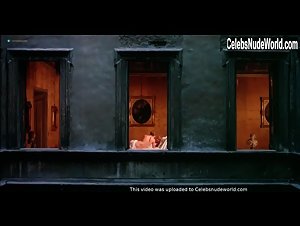 Chloe Webb boobs , Voyeur in Belly of an Architect (1987) 4