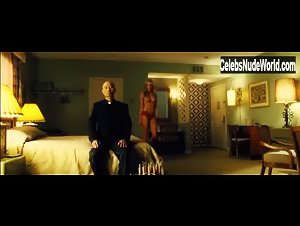 Christine Marzano in Seven Psychopaths (2012) 5