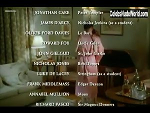 Claire Skinner in A Dance to the Music of Time (series) (1997) 19