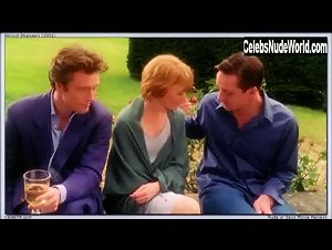 Claire Skinner Outdoor , Hot in Perfect Strangers (series) (2001) 7