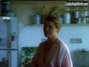 Claudia Karvan Blonde , Fireplace in Touch Me (1993) 11