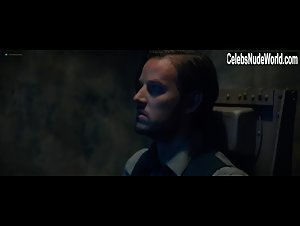 Elisabeth Hower in Escape Room (2017) 1