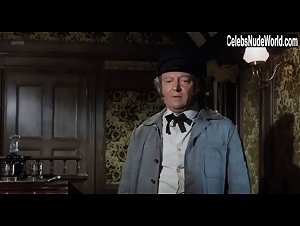 Francesca Tu in Hunting Party (1971) 19