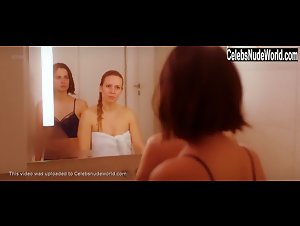 Heida Reed in Stella Blomkvist (series) (2017) 20