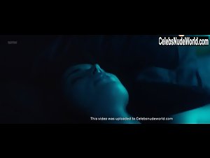 Heida Reed Flahing , boobs in Stella Blomkvist (series) (2017) 4