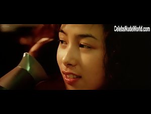 Kang Hye-Jung in Oldeuboi (2003) 17