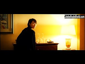 Kim Hye-Soo nude, side boobs scene in Tajja (2006) 13
