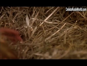 Andrea Lawrence in Countess Dracula (1971) 11