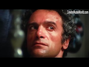 Angela La Vorgna in Il tuo vizio e una stanza chiusa e solo io ne ho la chiave (1972) 2