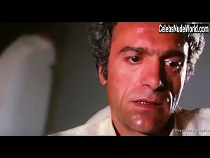 Angela La Vorgna in Il tuo vizio e una stanza chiusa e solo io ne ho la chiave (1972) 4