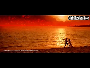 Jessica De Gouw Couple , Beach in These Final Hours (2013) 10