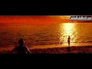 Jessica De Gouw Couple , Beach in These Final Hours (2013) 8