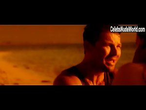 Jessica De Gouw Couple , Beach in These Final Hours (2013) 9