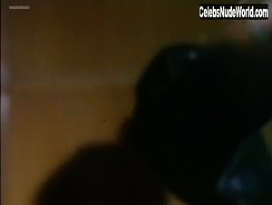 Jessica Moore in Non aver paura della zia Marta (1988) 19