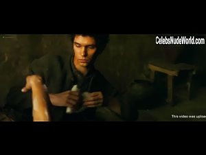 Cristina Sola in Perfume: The Story of a Murderer (2006) 13