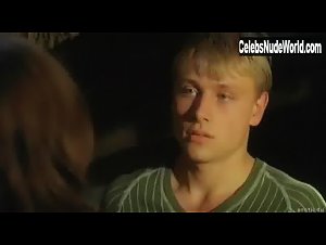 Jessica Schwarz boobs , Blonde in Rote Kakadu (2006) 5