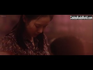 Yoon Jin-Seo in Oldeuboi (2003) 10