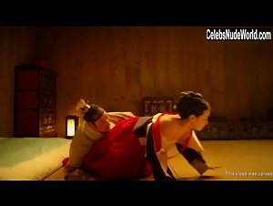 Jo Yeo-jeong in Hoo-goong: Je-wang-eui cheob (2012) 6