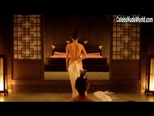 Jo Yeo-jeong in Hoo-goong: Je-wang-eui cheob (2012) 9