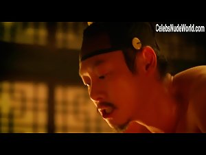Jo Yeo-jeong Exotic , Hot in Hoo-goong: Je-wang-eui cheob (2012) 14