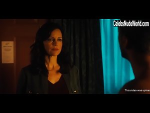 Jodie Turner-Smith in Jett (series) (2019) 18