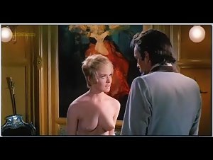 Joey Heatherton in Bluebeard (1972) 19