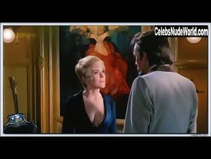 Joey Heatherton in Bluebeard (1972) 2